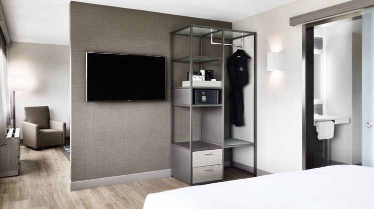 AC Hotel Pleasanton Suite