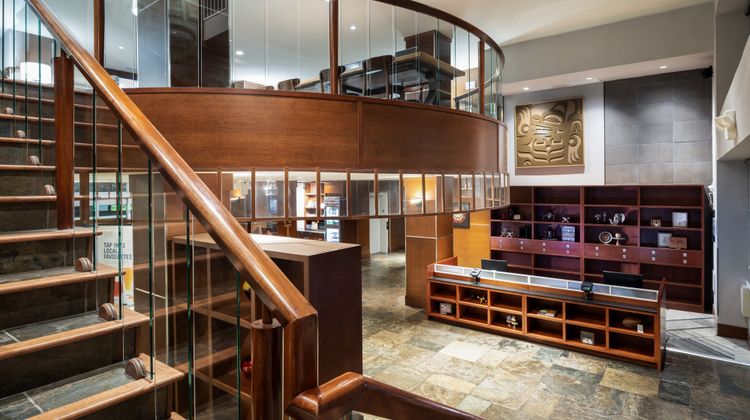 Four Points by Sheraton Victoria Gateway Lobby