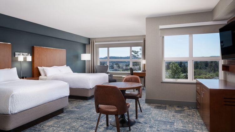 Four Points by Sheraton Victoria Gateway Suite