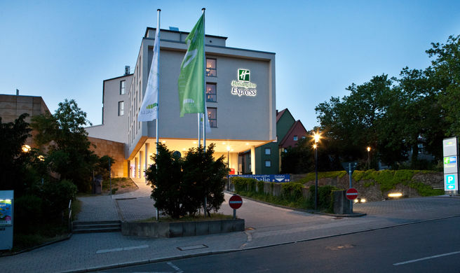 Holiday Inn Express Furth Exterior