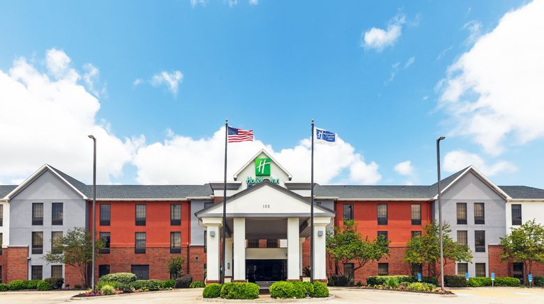 Holiday Inn Express Exterior. Images powered by <a href="https://www.leonardoworldwide.com" target="_blank" rel="noopener">Leonardo</a>.