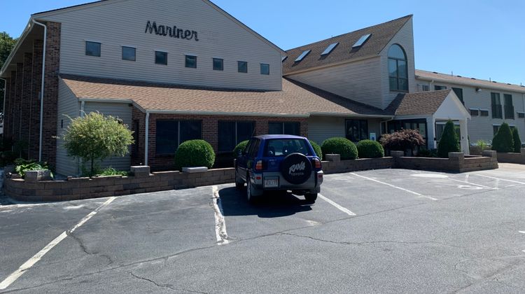 The Mariner Resort Cape Cod Exterior