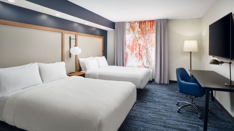 Fairfield Inn & Suites Auburn Opelika Room