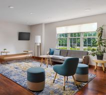 TownePlace Suites Manchester Lobby