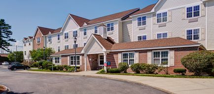 TownePlace Suites Manchester Exterior