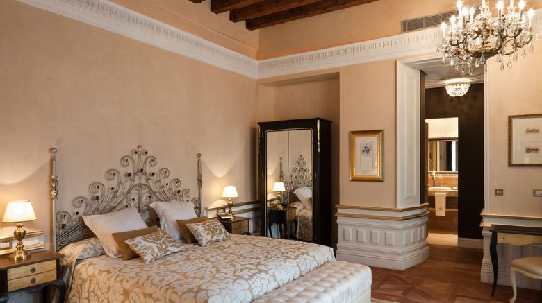 <b>Hotel Casa 1800 Sevilla Suite</b>. Images powered by <a href="https://www.leonardoworldwide.com/" title="Leonardo Worldwide" target="_blank">Leonardo</a>.