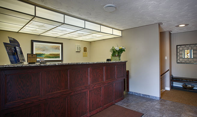 Aurora Inn Lobby