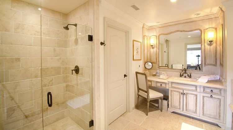 Cal-a-Vie Health Spa Room