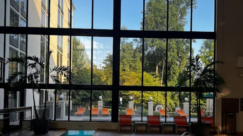 <b>Holiday Inn Asheville-Biltmore West Pool</b>. Images powered by <a href="https://www.leonardoworldwide.com/" title="Leonardo Worldwide" target="_blank">Leonardo</a>.