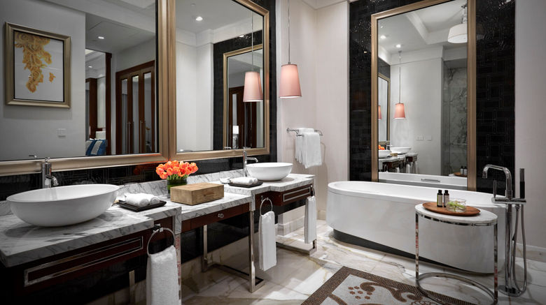 <b>Solaire Resort and Casino Room</b>. Images powered by <a href="https://www.leonardoworldwide.com/" title="Leonardo Worldwide" target="_blank">Leonardo</a>.