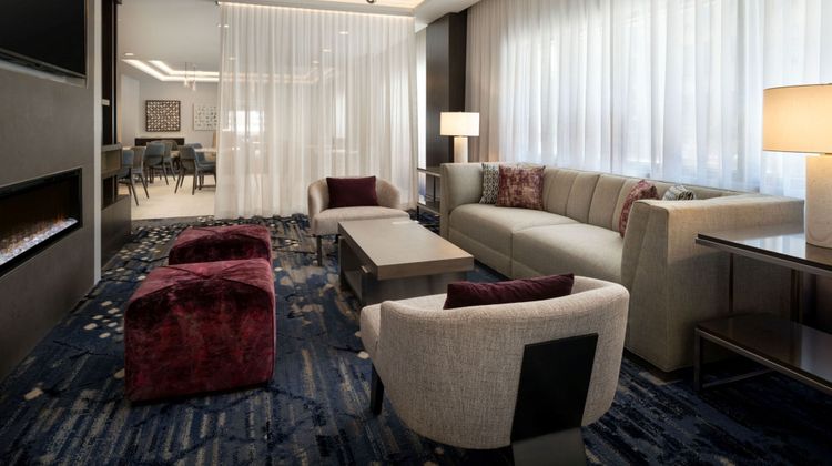 Residence Inn Oakland Downtown Lobby