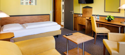 Plaza Hotel & Living Frankfurt Room