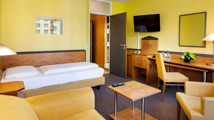 Plaza Hotel & Living Frankfurt Room