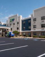 Holiday Inn Express Greenville Airport