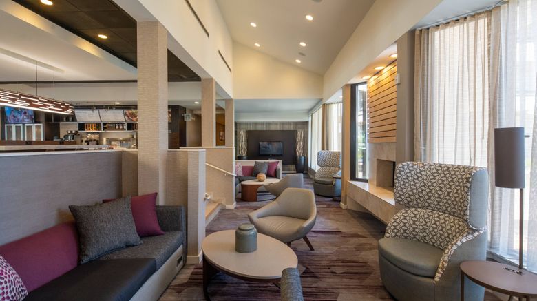 <b>Courtyard Memphis East/Park Avenue Lobby</b>. Images powered by <a href="https://www.leonardoworldwide.com/" title="Leonardo Worldwide" target="_blank">Leonardo</a>.
