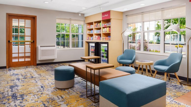 <b>TownePlace Suites Philadelphia Horsham Lobby</b>. Images powered by <a href="https://www.leonardoworldwide.com/" title="Leonardo Worldwide" target="_blank">Leonardo</a>.