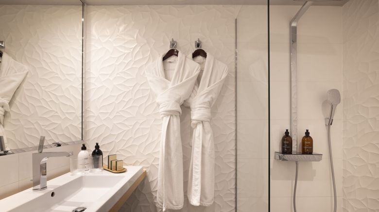 <b>Hotel Chavanel Room</b>. Images powered by <a href="https://www.leonardoworldwide.com/" title="Leonardo Worldwide" target="_blank">Leonardo</a>.