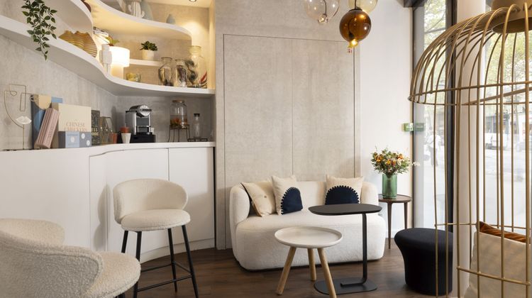 Hotel Chavanel Lobby