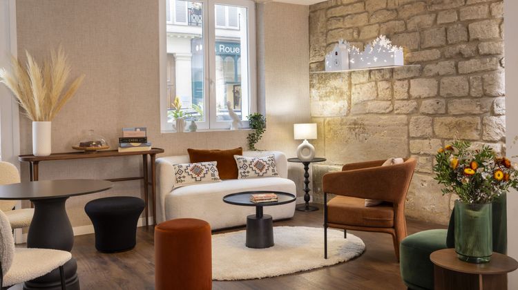 Hotel Chavanel Lobby