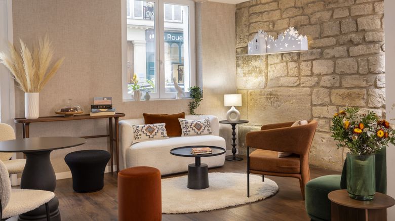 <b>Hotel Chavanel Lobby</b>. Images powered by <a href="https://www.leonardoworldwide.com/" title="Leonardo Worldwide" target="_blank">Leonardo</a>.