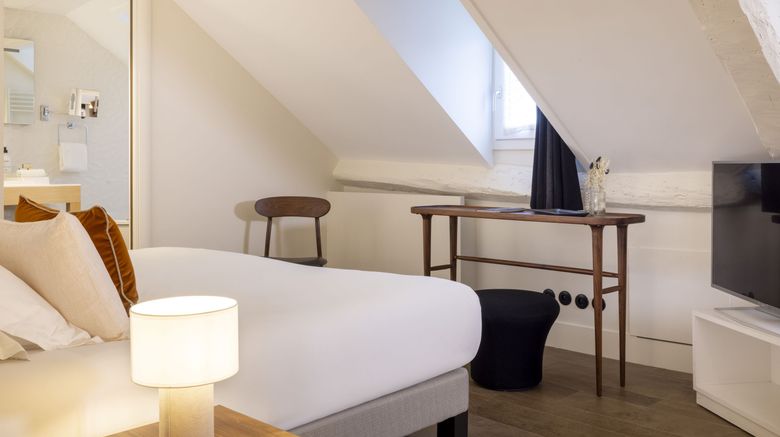 <b>Hotel Chavanel Suite</b>. Images powered by <a href="https://www.leonardoworldwide.com/" title="Leonardo Worldwide" target="_blank">Leonardo</a>.