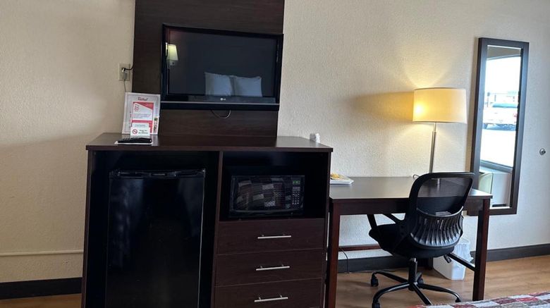 <b>Red Roof Inn Fredericksburg South Room</b>. Images powered by <a href="https://www.leonardoworldwide.com/" title="Leonardo Worldwide" target="_blank">Leonardo</a>.