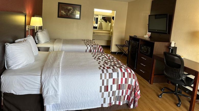 <b>Red Roof Inn Fredericksburg South Room</b>. Images powered by <a href="https://www.leonardoworldwide.com/" title="Leonardo Worldwide" target="_blank">Leonardo</a>.