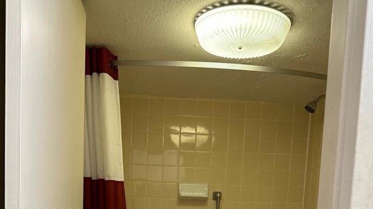 Red Roof Inn Fredericksburg South Room