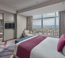 Crowne Plaza Hotel Galleria Manila Room