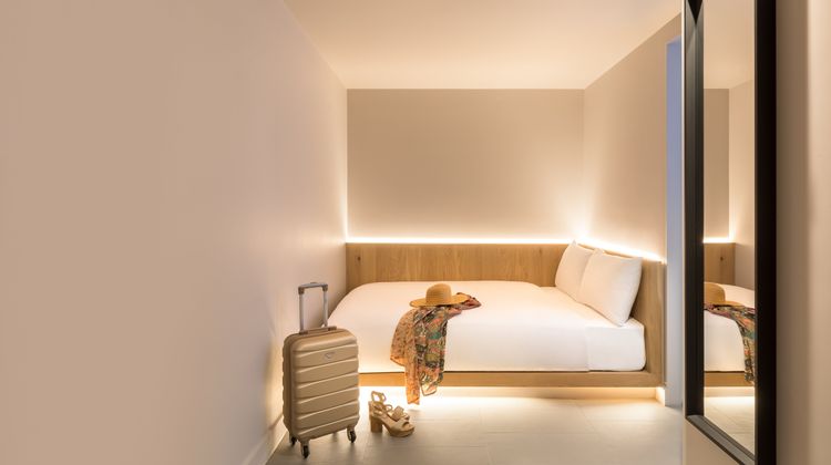 Zedwell Underground Hotel Tottenham Ct Room