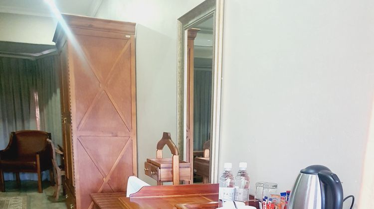 Fairview Hotel & Conference Center Room