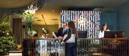 Manhattan Hotel Lobby