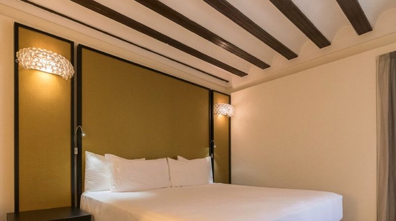 <b>Eurostars  Palacio Marques  de Arizon Room</b>. Images powered by <a href="https://www.leonardoworldwide.com/" title="Leonardo Worldwide" target="_blank">Leonardo</a>.