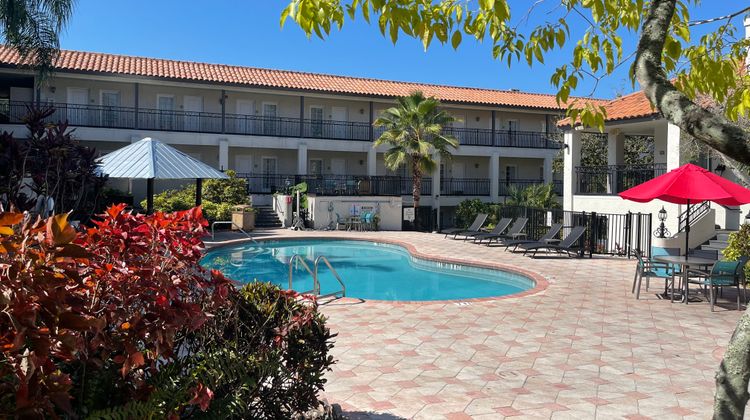 Red Roof PLUS+ Tampa - Busch Gardens Pool