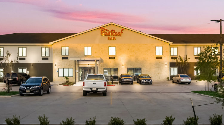 Red Roof Inn Lancaster, TX Exterior