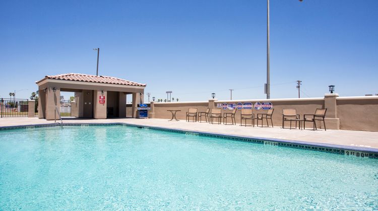 Holiday Inn Express & Suites Pool