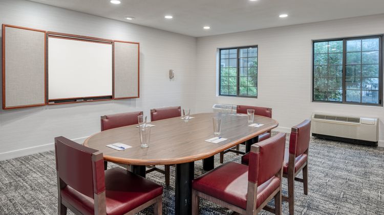 Staybridge Suites Meeting