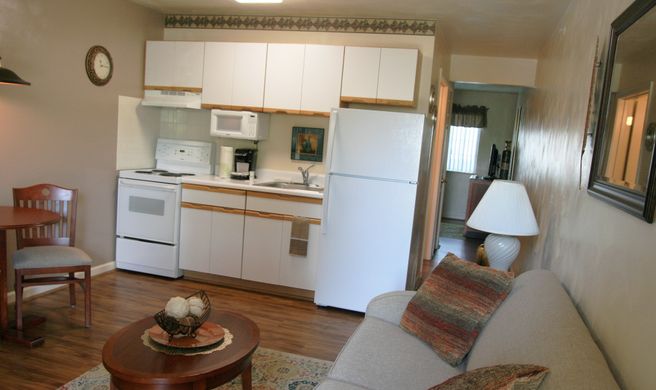 Affordable Suites Burlington Room