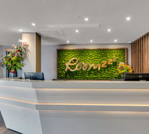 Roomzzz Edinburgh Lobby