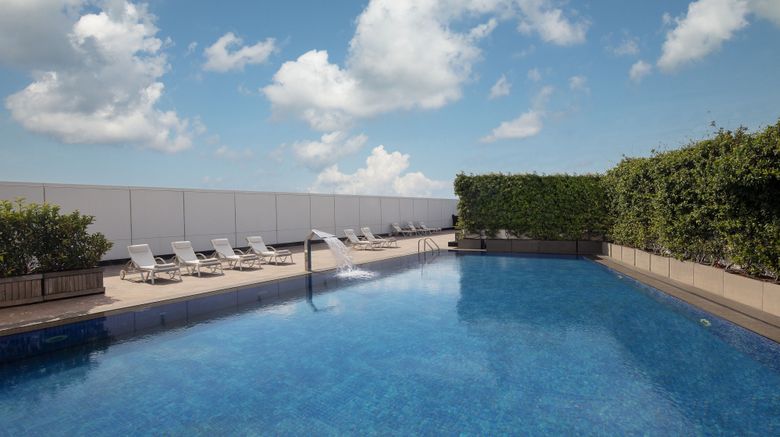 <b>Istanbul Marriott Hotel Pendik Pool</b>. Images powered by <a href="https://www.leonardoworldwide.com/" title="Leonardo Worldwide" target="_blank">Leonardo</a>.