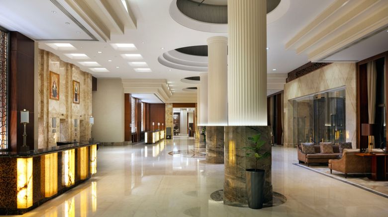 <b>Sheraton Oman Hotel Lobby</b>. Images powered by <a href="https://www.leonardoworldwide.com/" title="Leonardo Worldwide" target="_blank">Leonardo</a>.