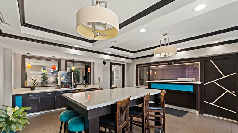 <b>Scottish Inns & Suites Austin Lobby</b>. Images powered by <a href="https://www.leonardoworldwide.com/" title="Leonardo Worldwide" target="_blank">Leonardo</a>.