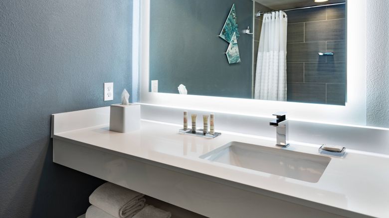 <b>Marriott Anchorage Downtown Room</b>. Images powered by <a href="https://www.leonardoworldwide.com/" title="Leonardo Worldwide" target="_blank">Leonardo</a>.
