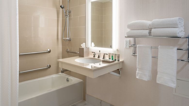 <b>The Westin Atlanta Airport Room</b>. Images powered by <a href="https://www.leonardoworldwide.com/" title="Leonardo Worldwide" target="_blank">Leonardo</a>.