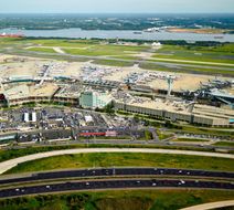 Philadelphia Airport Marriott Exterior