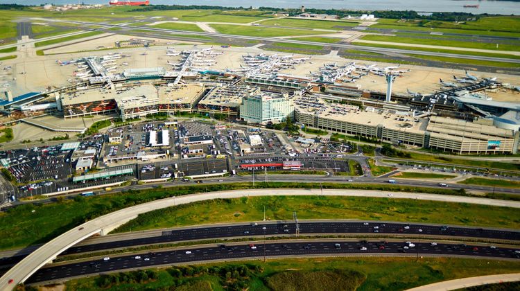 Philadelphia Airport Marriott Exterior