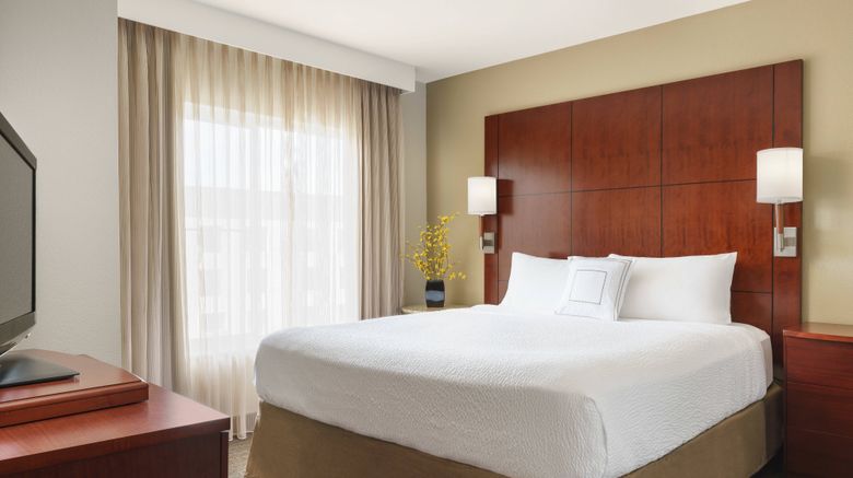 <b>Residence Inn Charleston North/Ashley Ph Room</b>. Images powered by <a href="https://www.leonardoworldwide.com/" title="Leonardo Worldwide" target="_blank">Leonardo</a>.