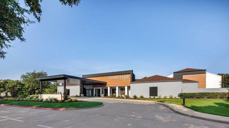 <b>Courtyard Dallas Addison/Midway Exterior</b>. Images powered by <a href="https://www.leonardoworldwide.com/" title="Leonardo Worldwide" target="_blank">Leonardo</a>.