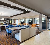 Courtyard Dallas Addison/Midway Lobby