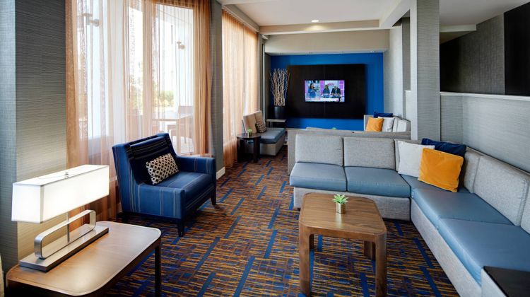 Courtyard Dallas Addison/Midway Lobby